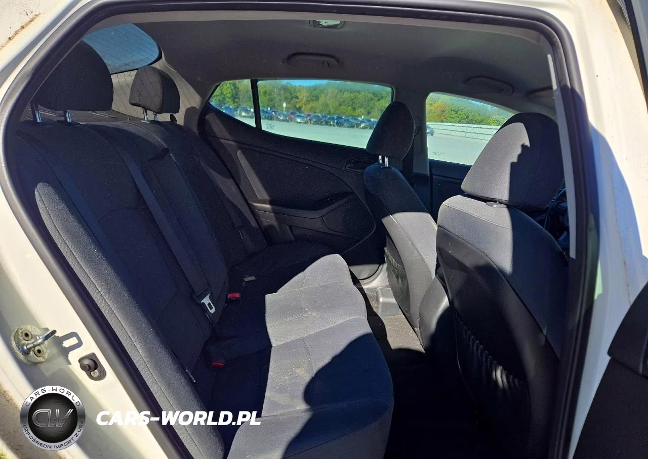 2015 Kia Optima Lx VIN:KNAGM4A74F5627184 - 10