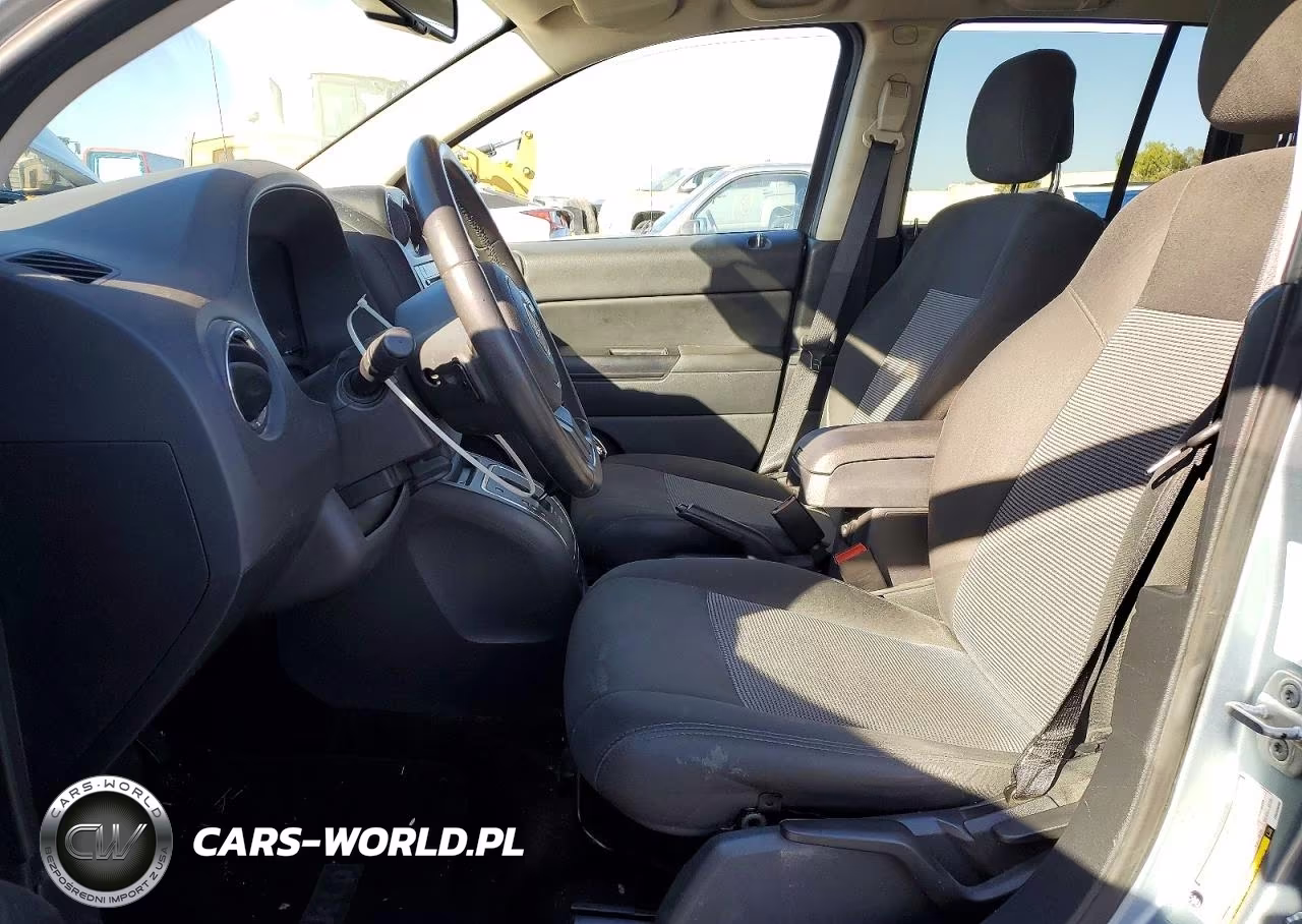 2013 Jeep Compass Latitude VIN:1C4NJCEA5DD205608 - 7