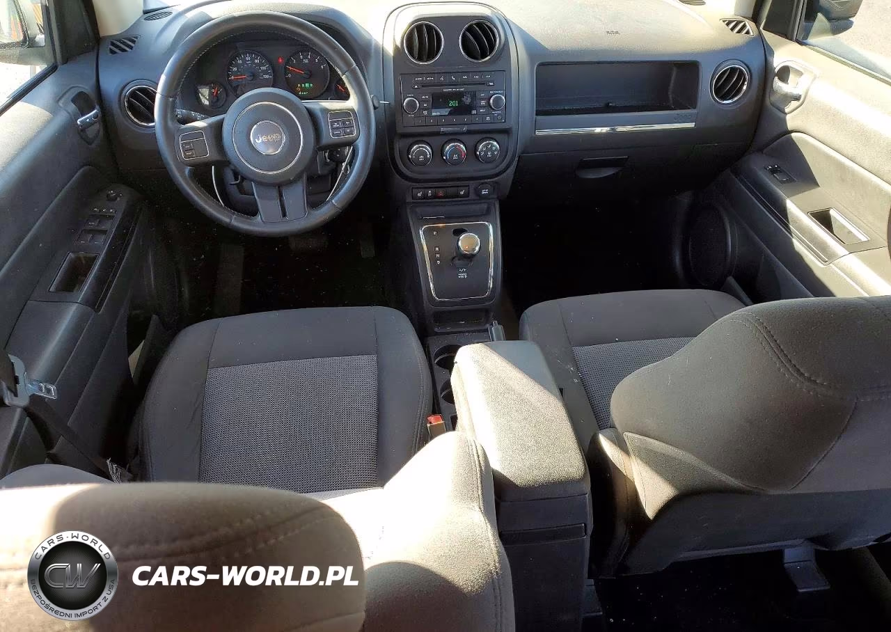 2013 Jeep Compass Latitude VIN:1C4NJCEA5DD205608 - 8