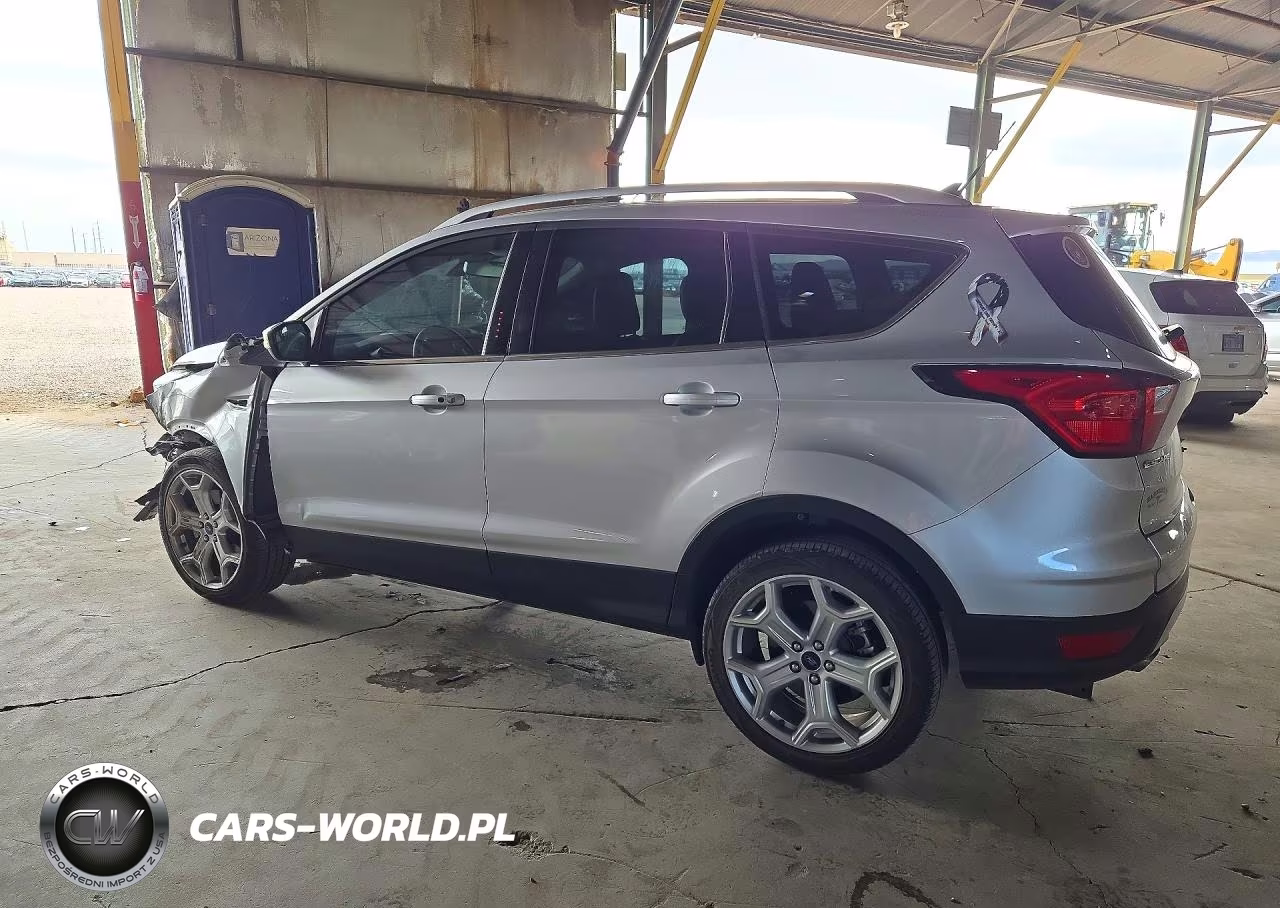 2019 Ford Escape Titanium VIN:1FMCU0J91KUC58047 - 2