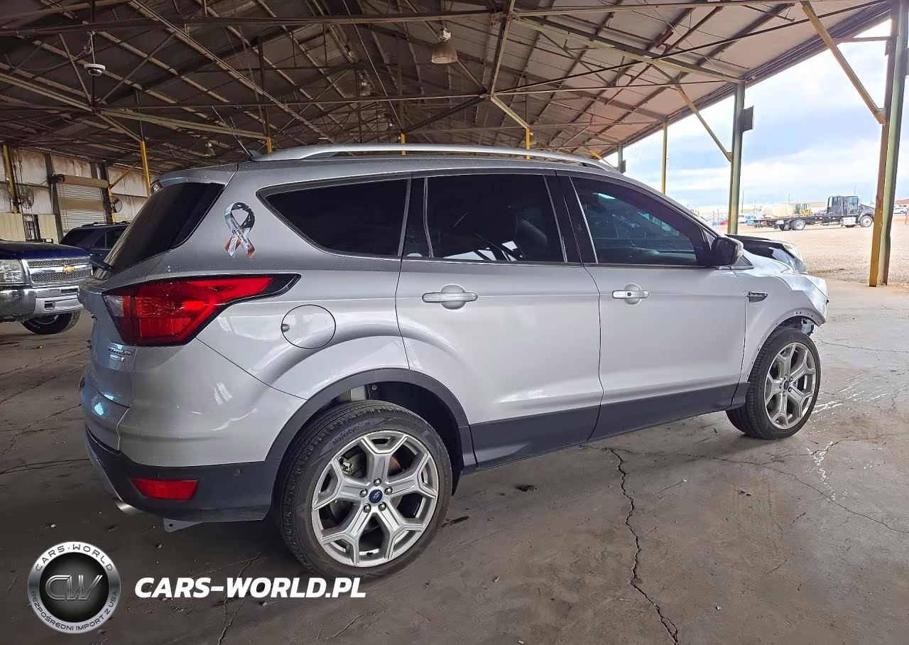 2019 Ford Escape Titanium VIN:1FMCU0J91KUC58047 - 3