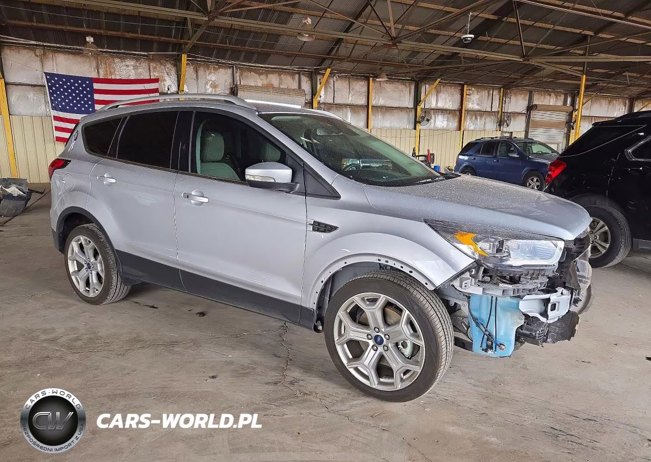2019 Ford Escape Titanium VIN:1FMCU0J91KUC58047 - 4