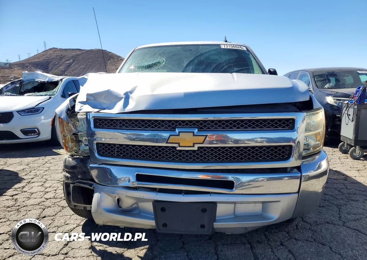 2013 Chevrolet Silverado C1500 Ls VIN:1GCRCREA6DZ152435 - 5