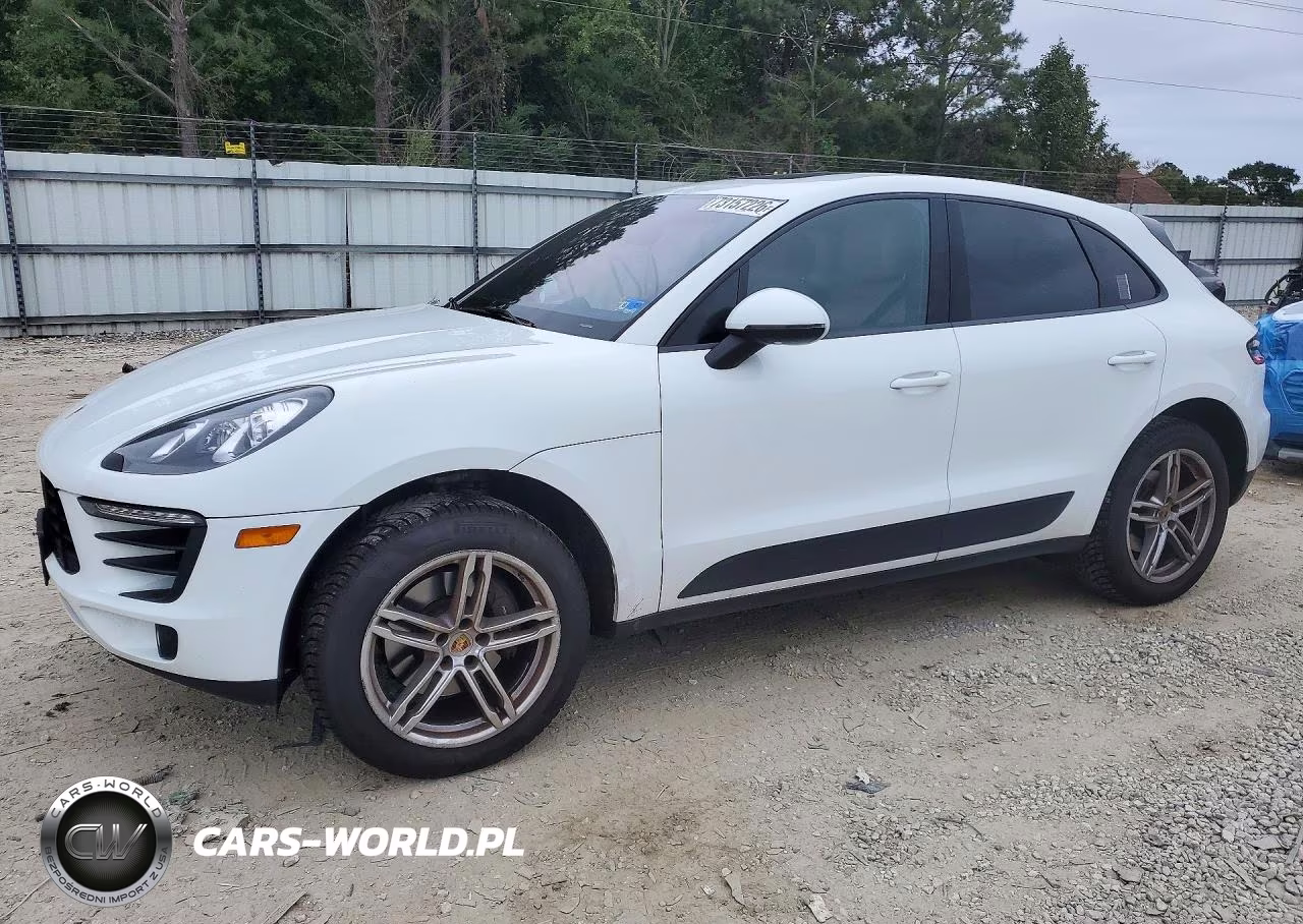 2018 Porsche Macan VIN:WP1AA2A56JLB03977 - 1