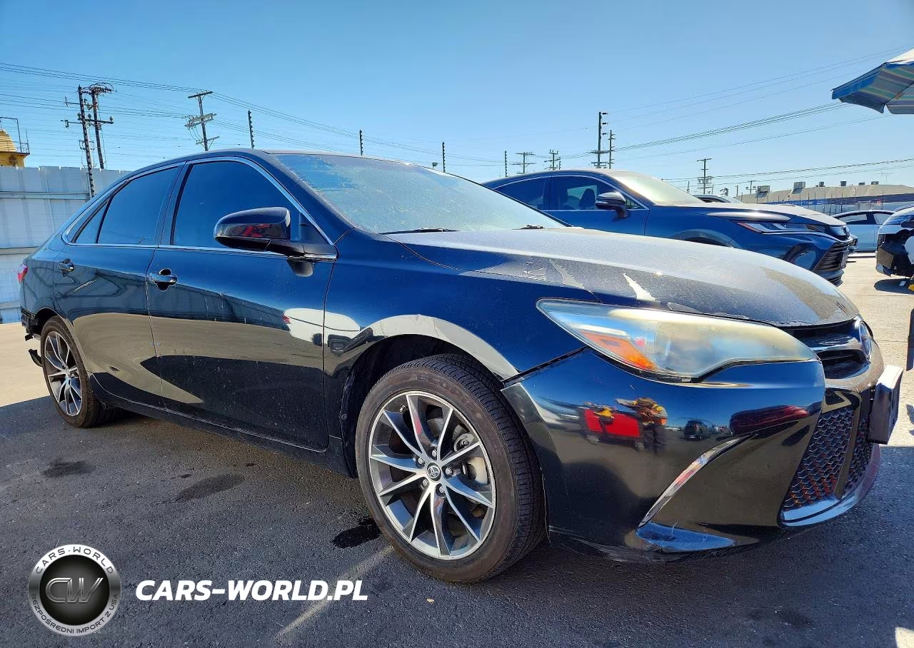 2016 Toyota Camry Xse VIN:4T1BF1FK0GU615152 - 4