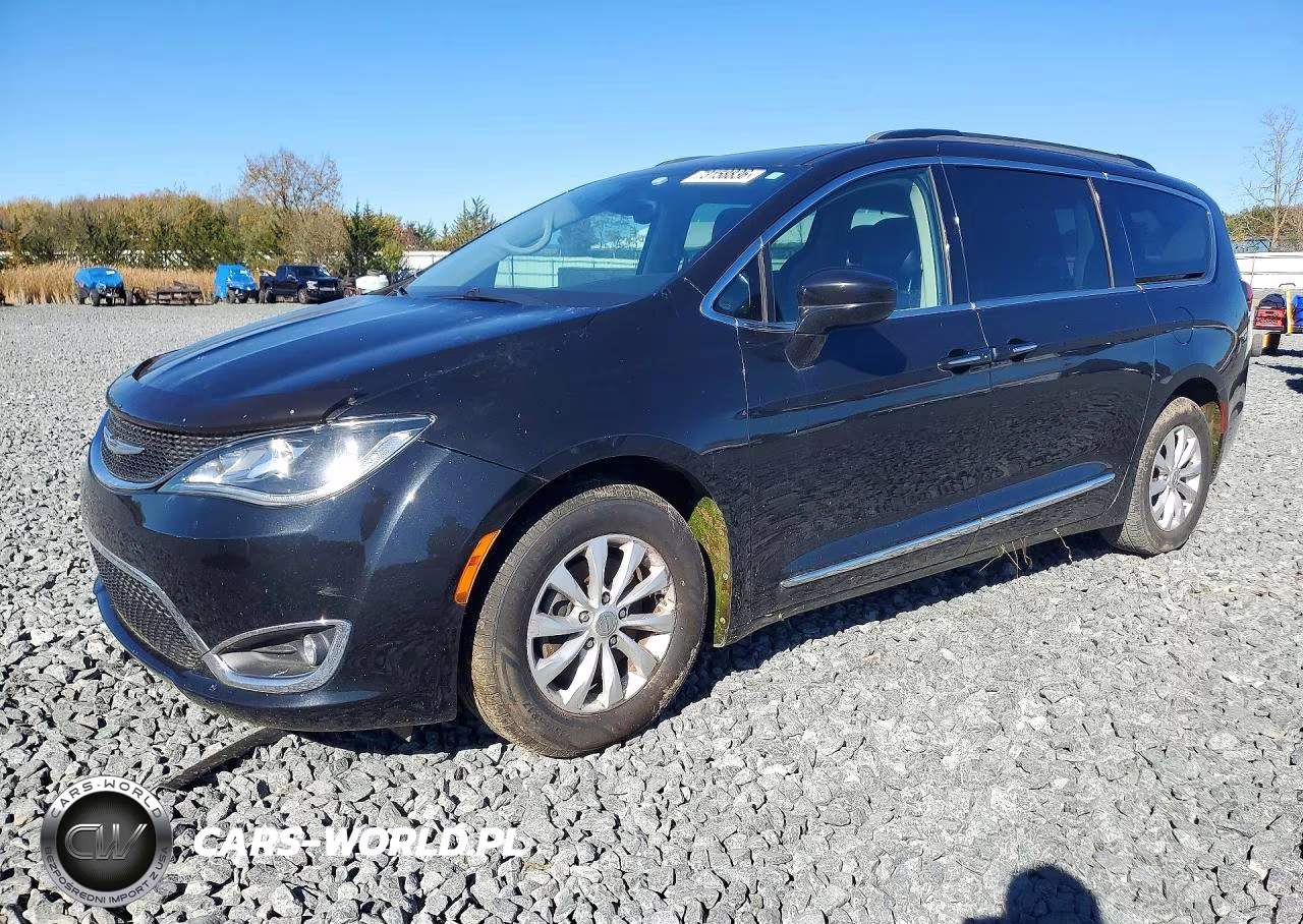 2017 Chrysler Pacifica Touring L VIN:2C4RC1BG0HR688534 - 1