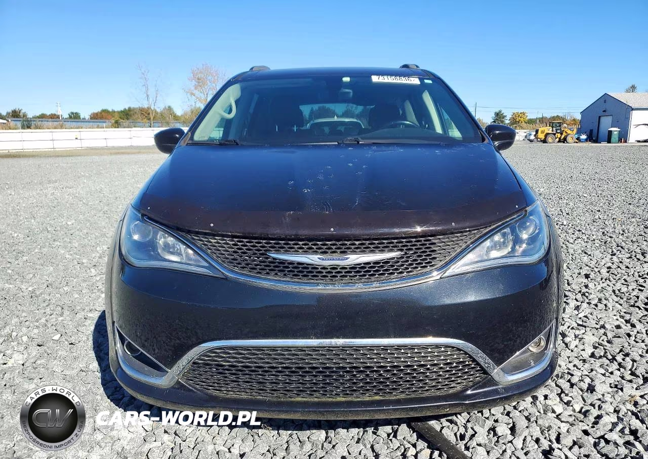 2017 Chrysler Pacifica Touring L VIN:2C4RC1BG0HR688534 - 5
