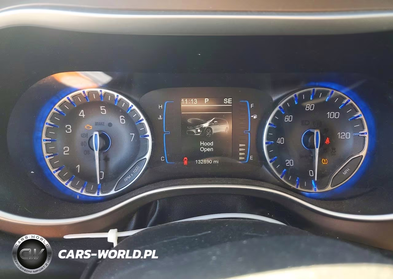 2017 Chrysler Pacifica Touring L VIN:2C4RC1BG0HR688534 - 9