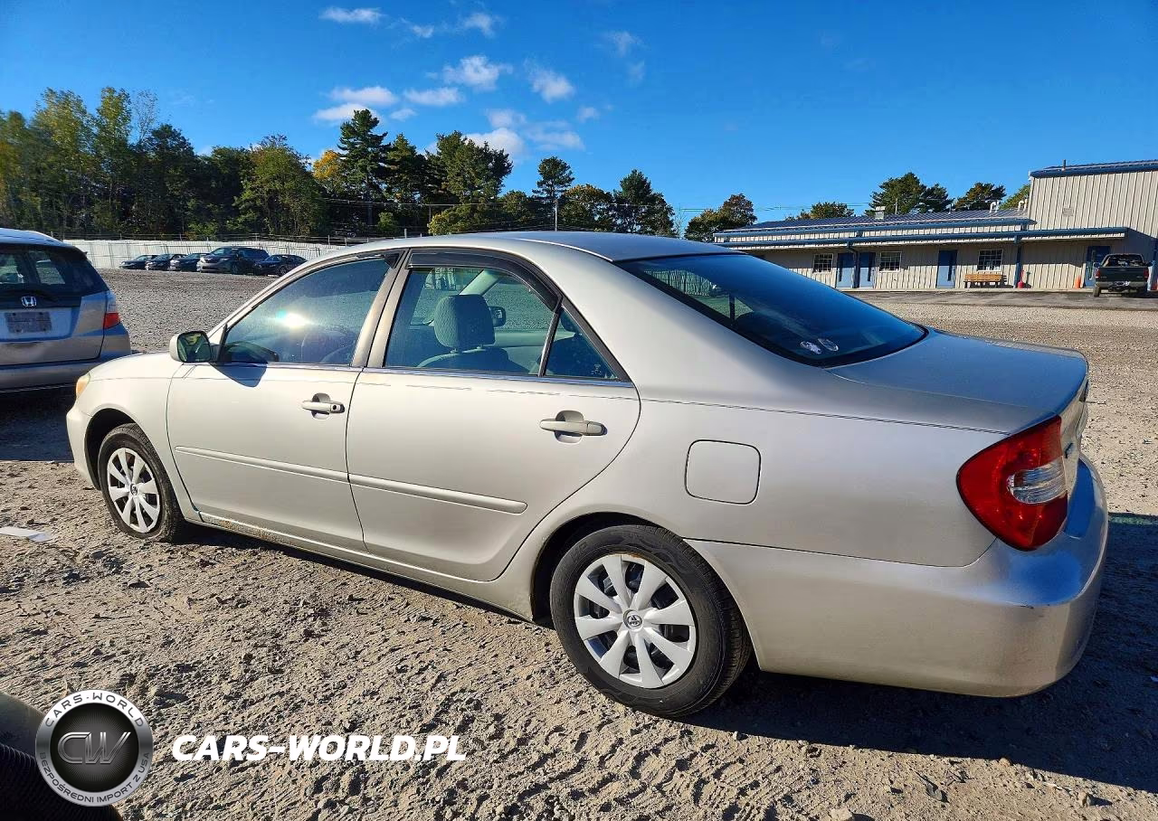 2002 Toyota Camry Le VIN:4T1BE32K02U002235 - 2
