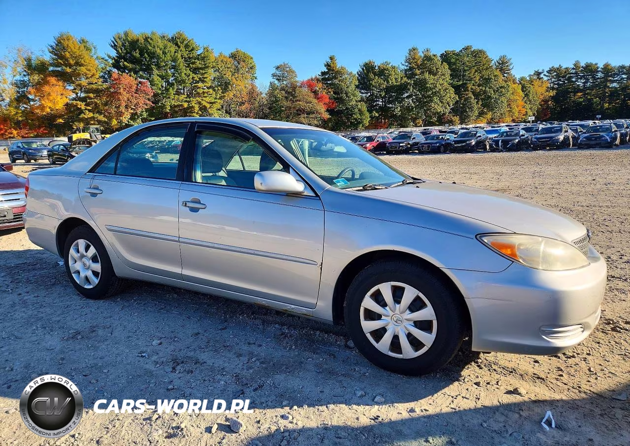 2002 Toyota Camry Le VIN:4T1BE32K02U002235 - 4