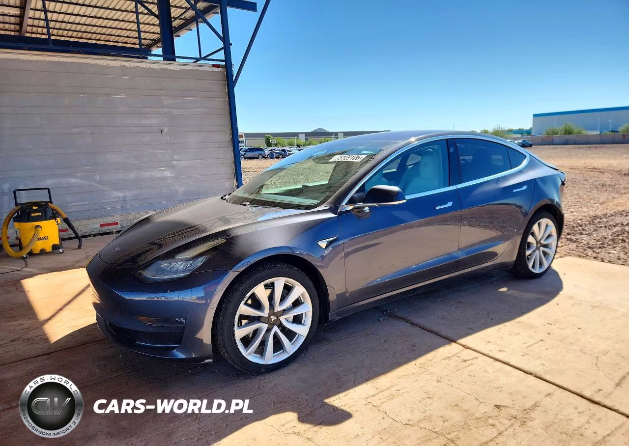 2018 Tesla Model 3 – zdjęcie 1 z 12
