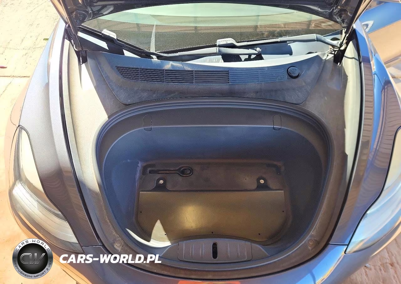 2018 Tesla Model 3 VIN:5YJ3E1EA8JF165562 - 11