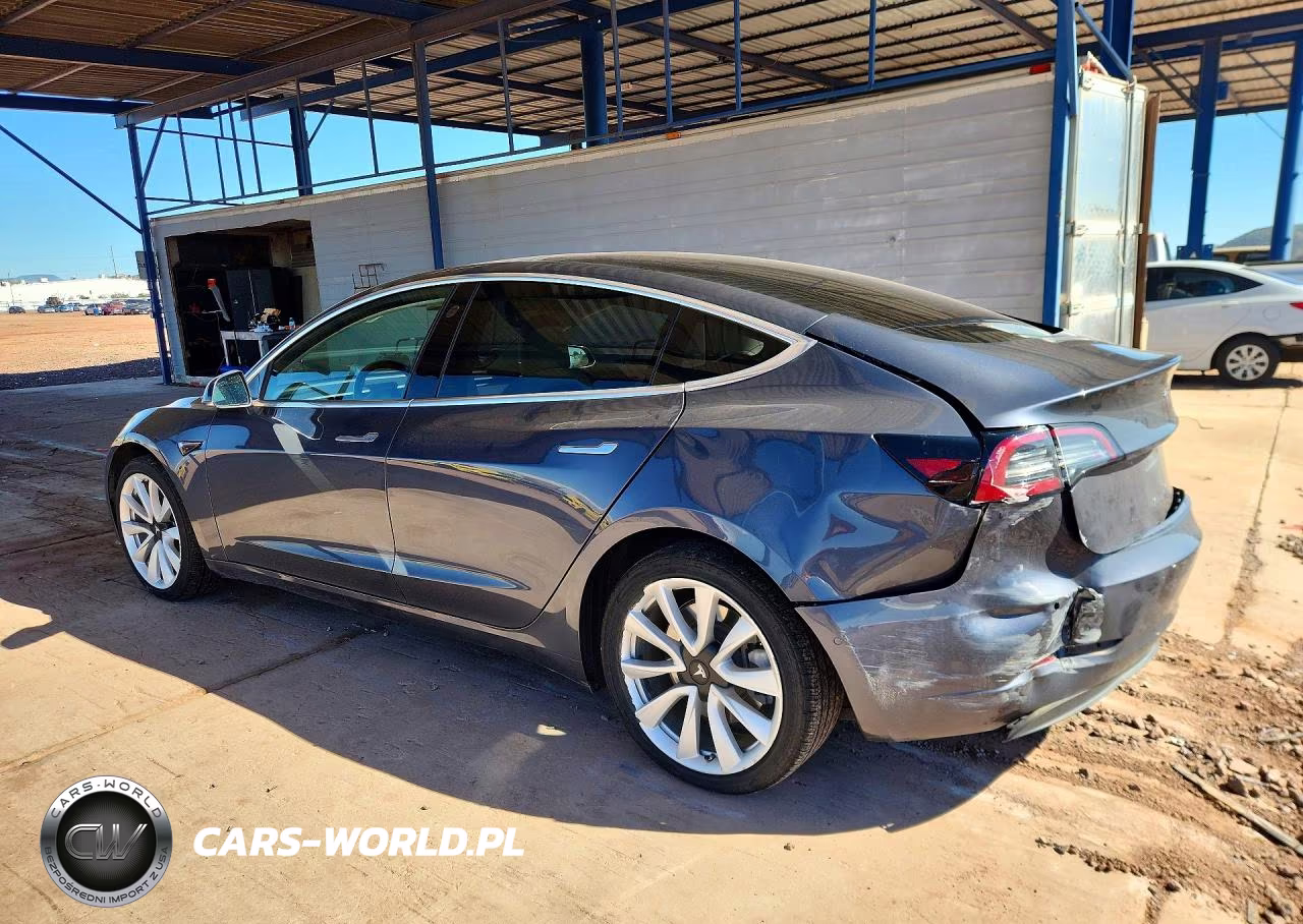 2018 Tesla Model 3 VIN:5YJ3E1EA8JF165562 - 2