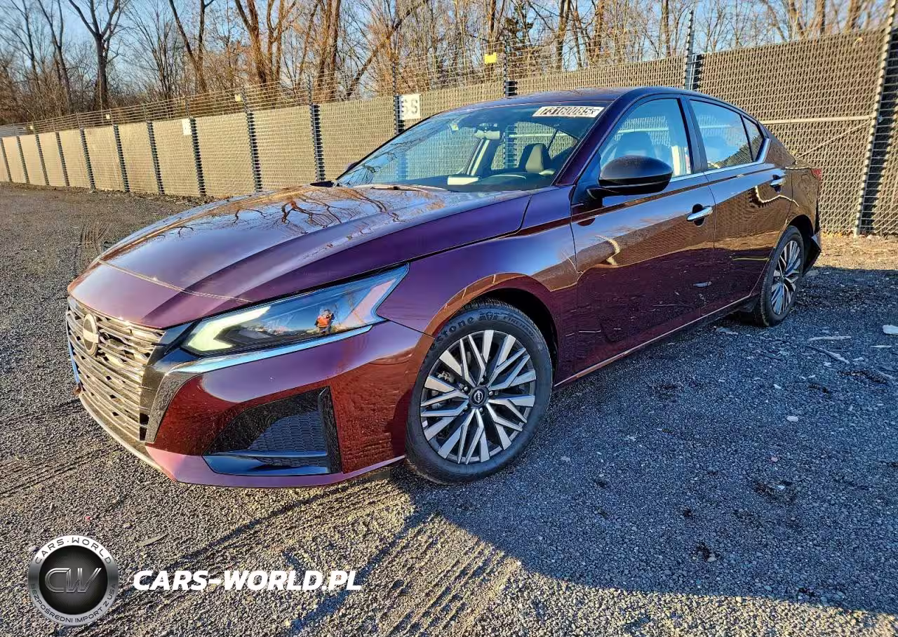 2025 Nissan Altima Sv