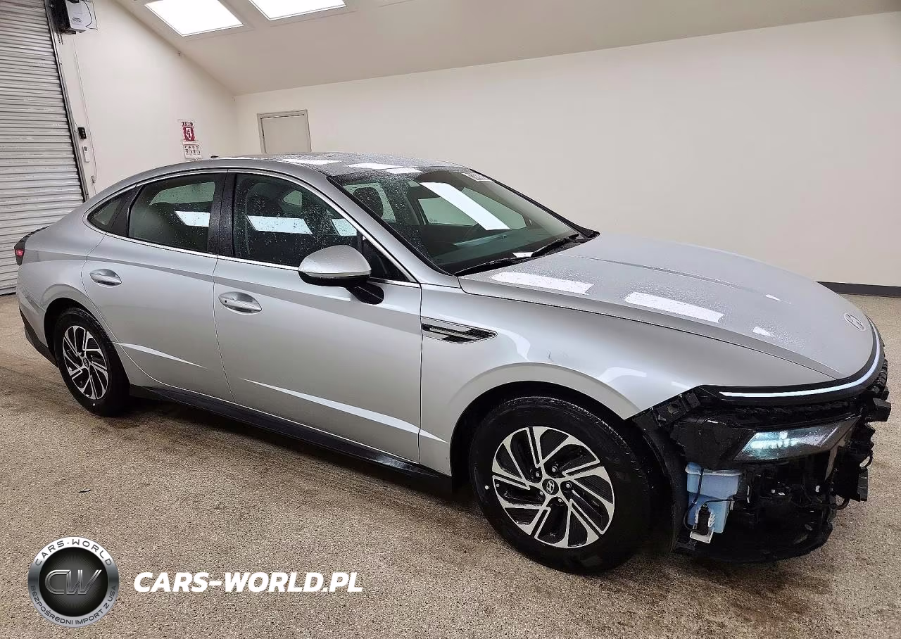 2026 Hyundai Sonata Hybrid Blue VIN:KMHL24JJ7TA176429 - 4