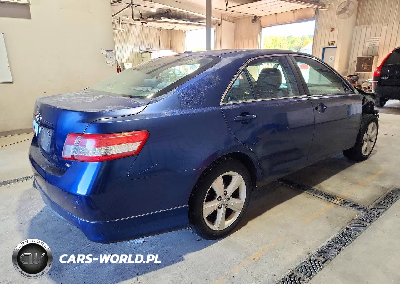 2010 Toyota Camry Se VIN:4T1BF3EK7AU531995 - 3