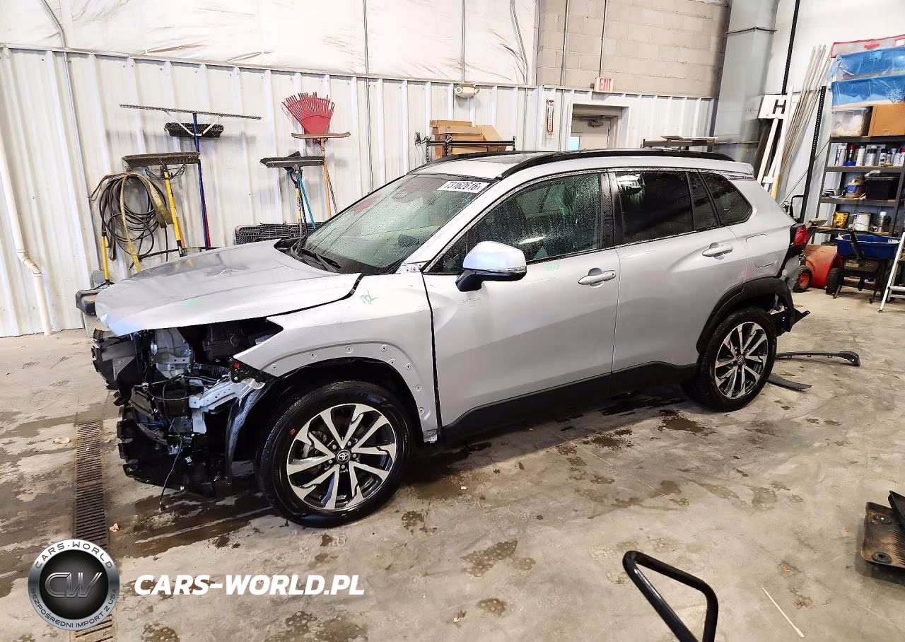 2024 Toyota Corolla Cross Xle VIN:7MUDAABG9RV094913 - 1