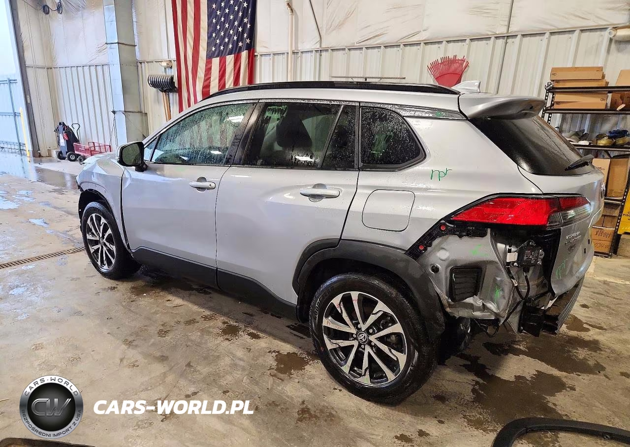 2024 Toyota Corolla Cross Xle VIN:7MUDAABG9RV094913 - 2