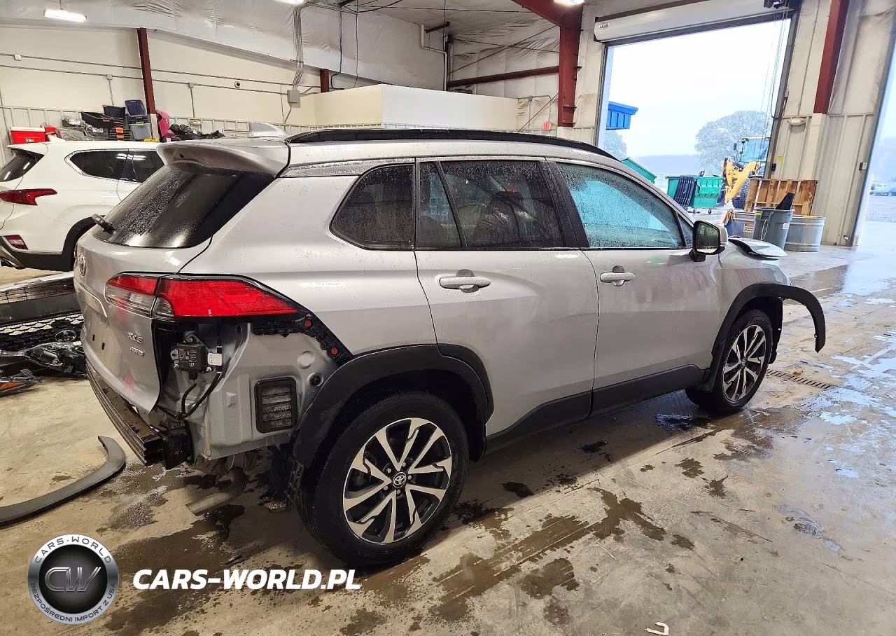 2024 Toyota Corolla Cross Xle VIN:7MUDAABG9RV094913 - 3