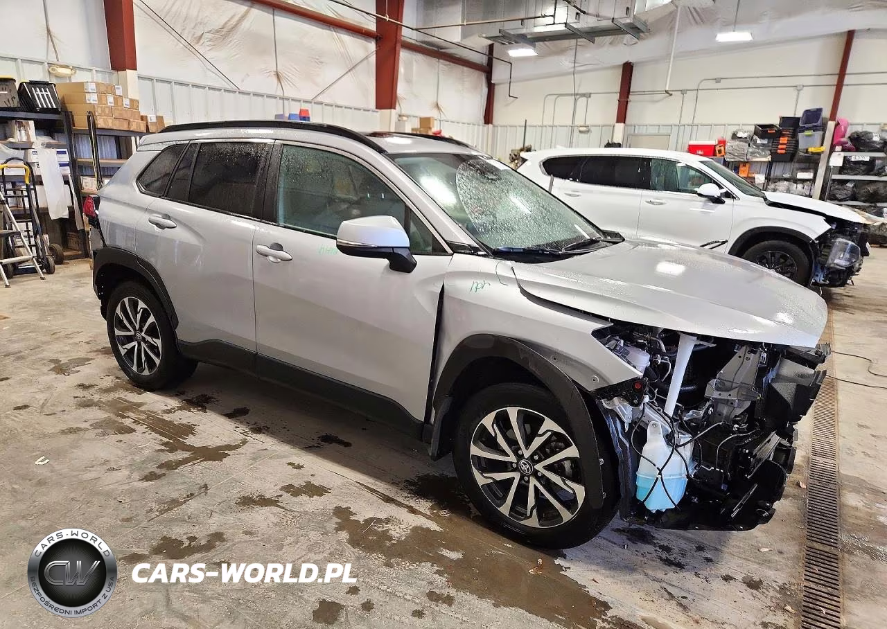 2024 Toyota Corolla Cross Xle VIN:7MUDAABG9RV094913 - 4