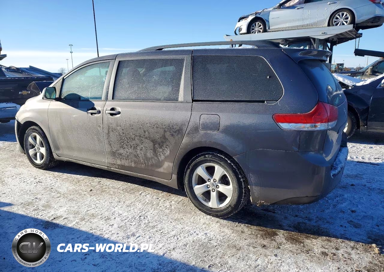 2013 Toyota Sienna Le VIN:5TDKK3DCXDS347802 - 2