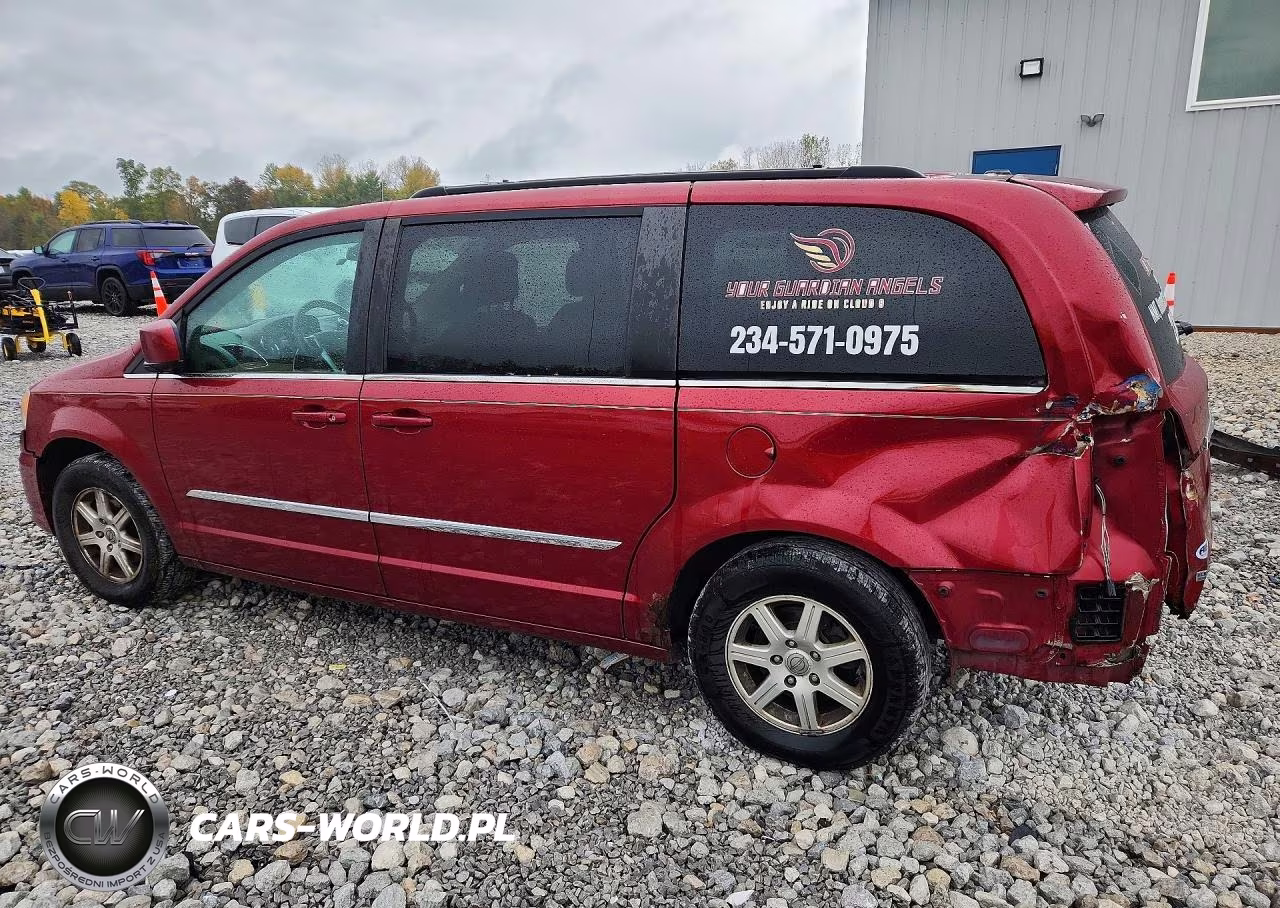 2011 Chrysler Town & Country Touring VIN:2A4RR5DG6BR681656 - 2