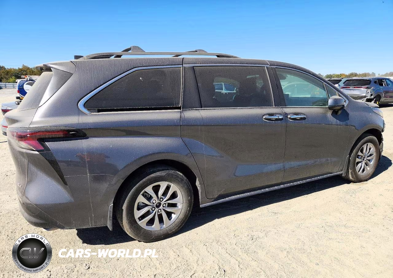 2025 Toyota Sienna Xle VIN:5TDJSKFC6SS225955 - 3