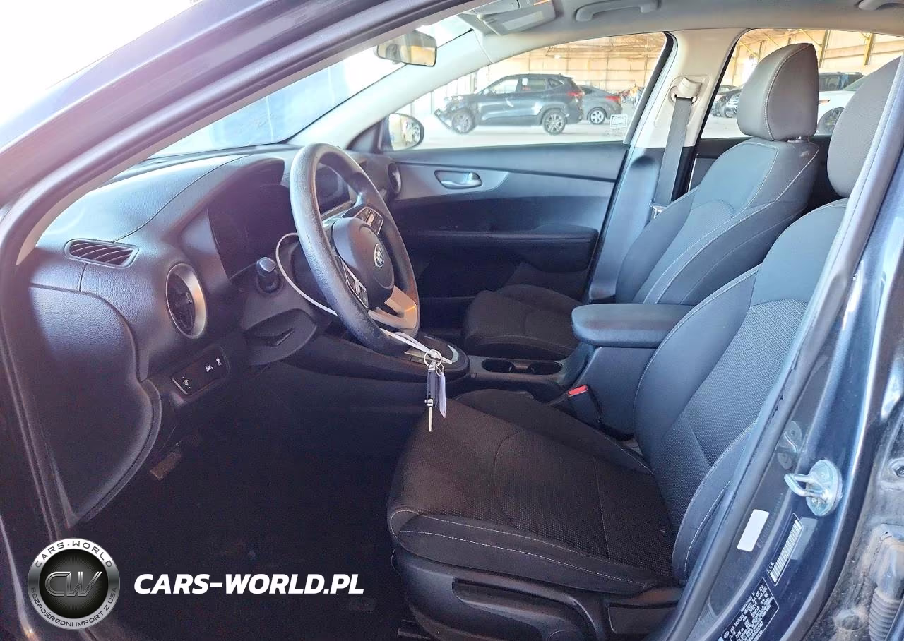 2019 Kia Forte Lxs VIN:3KPF24AD8KE052953 - 7