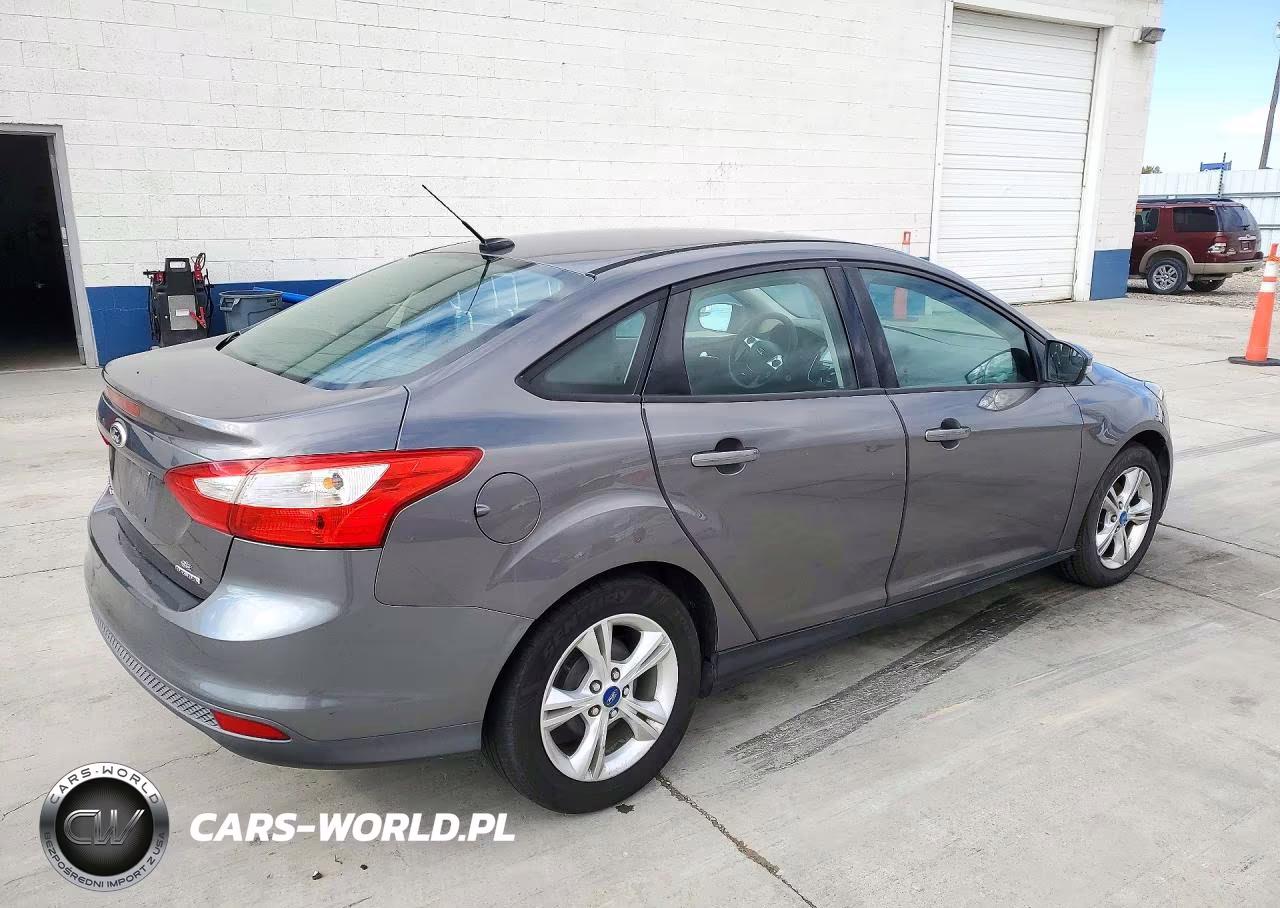 2013 Ford Focus Se VIN:1FADP3F28DL185044 - 3