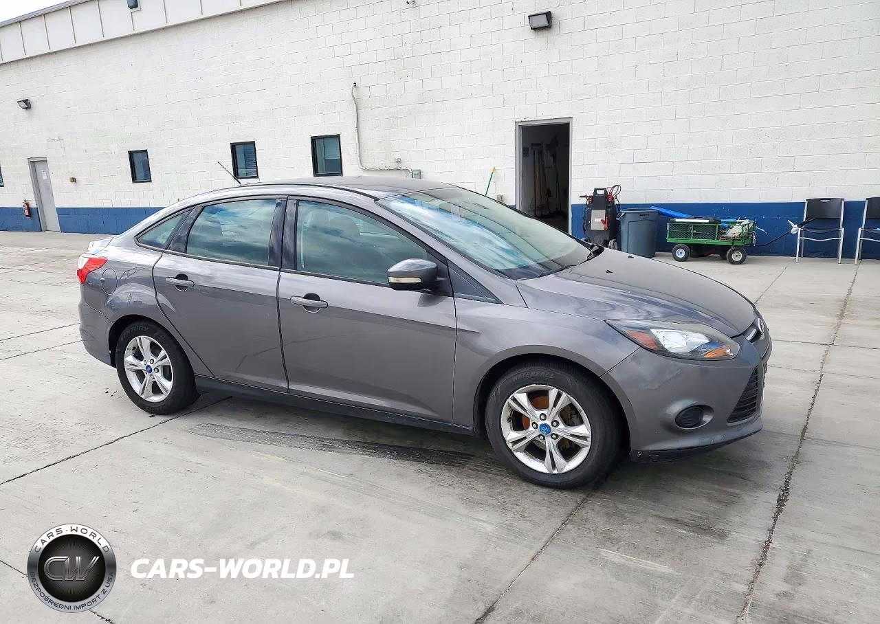 2013 Ford Focus Se VIN:1FADP3F28DL185044 - 4