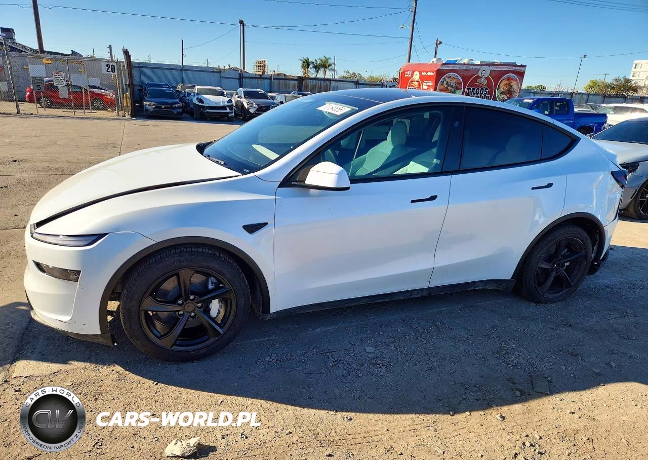 2026 Tesla Model Y – zdjęcie 1 z 13