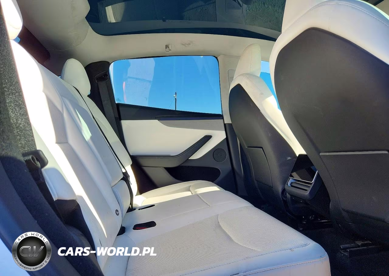 2026 Tesla Model Y VIN:7SAYGDED8TA450728 - 11