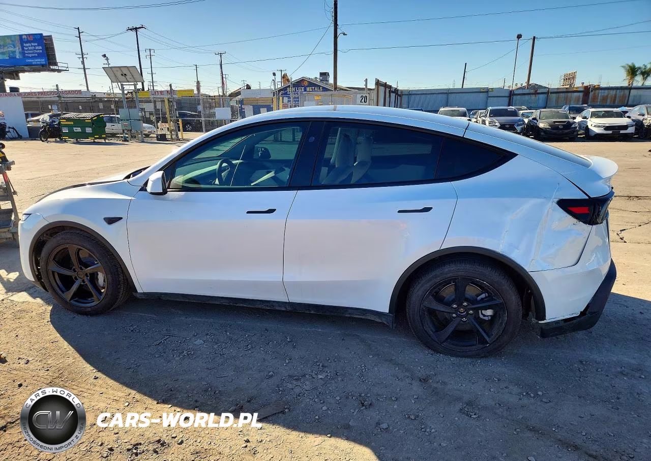 2026 Tesla Model Y VIN:7SAYGDED8TA450728 - 2
