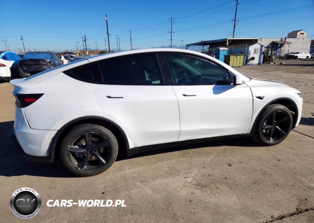 2026 Tesla Model Y VIN:7SAYGDED8TA450728 - 3