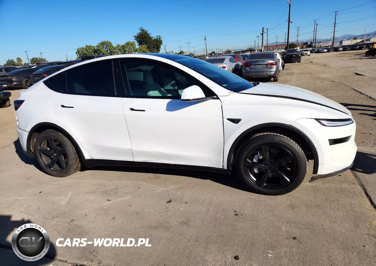 2026 Tesla Model Y VIN:7SAYGDED8TA450728 - 4