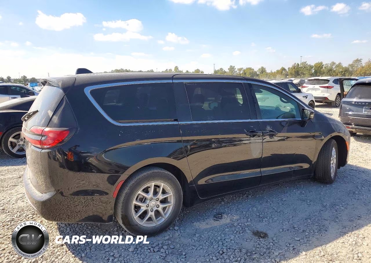 2027 Chrysler Pacifica Select VIN:2C4RC1BG0VR560242 - 3