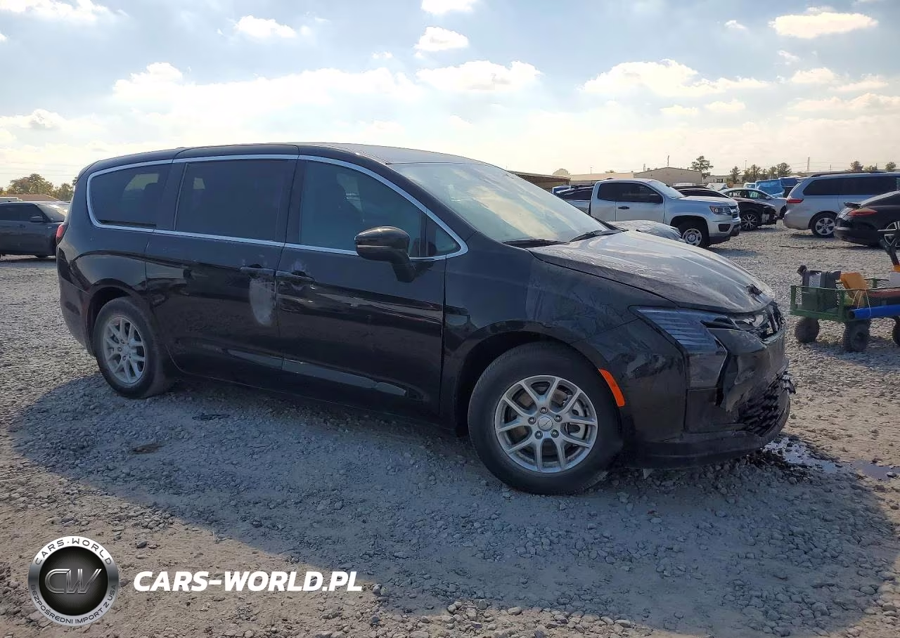 2027 Chrysler Pacifica Select VIN:2C4RC1BG0VR560242 - 4