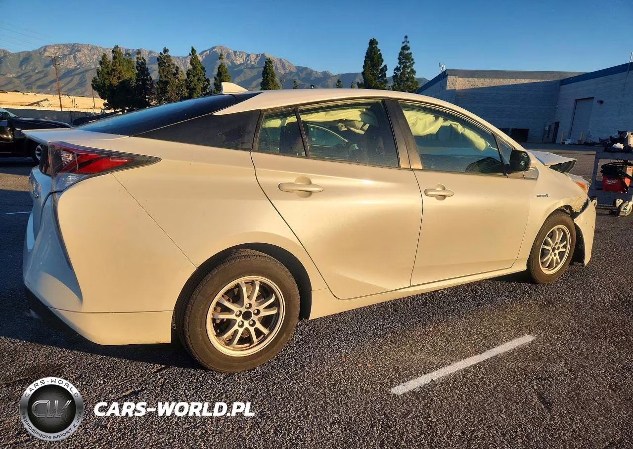 2016 Toyota Prius Two VIN:JTDKBRFU3G3525063 - 3