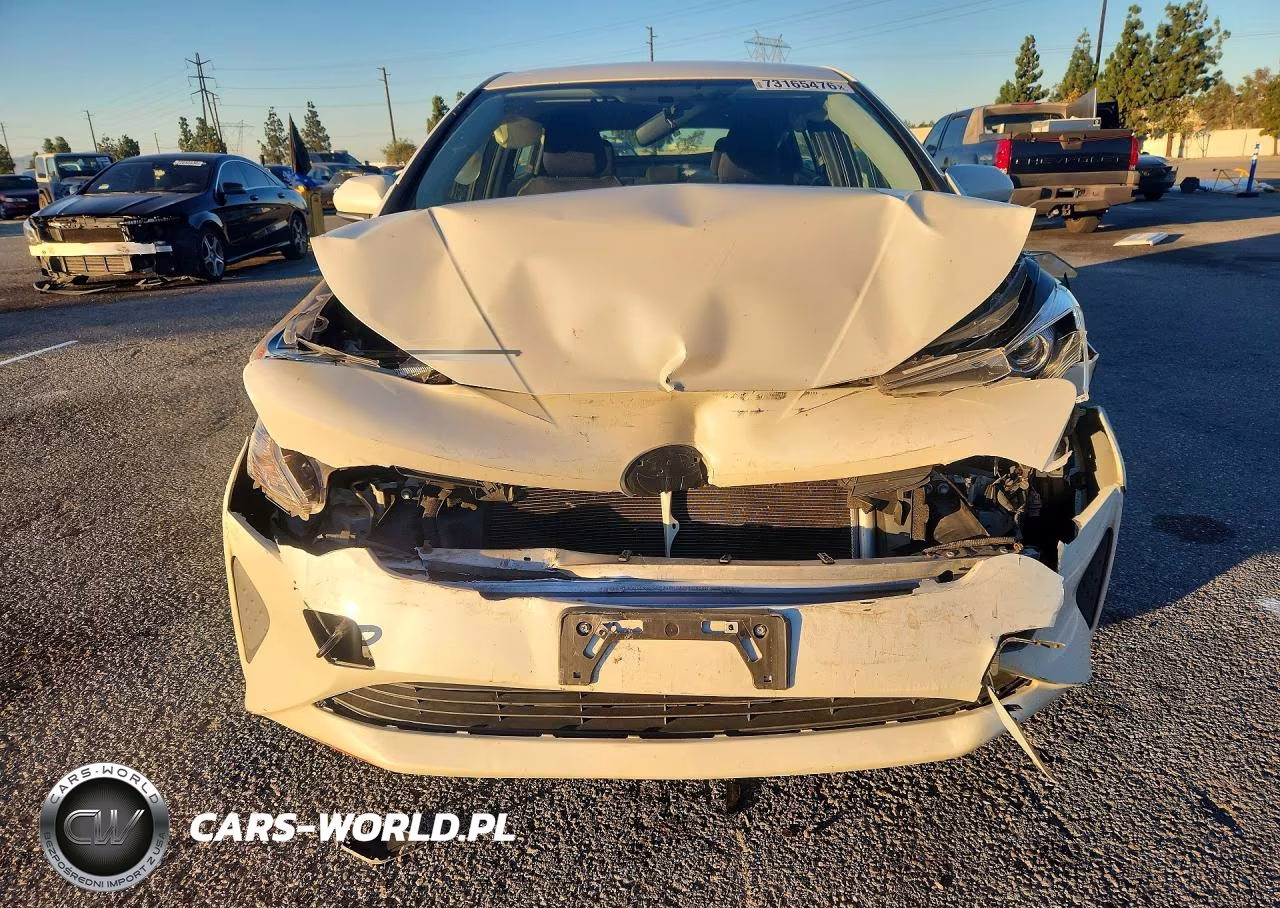 2016 Toyota Prius Two VIN:JTDKBRFU3G3525063 - 5