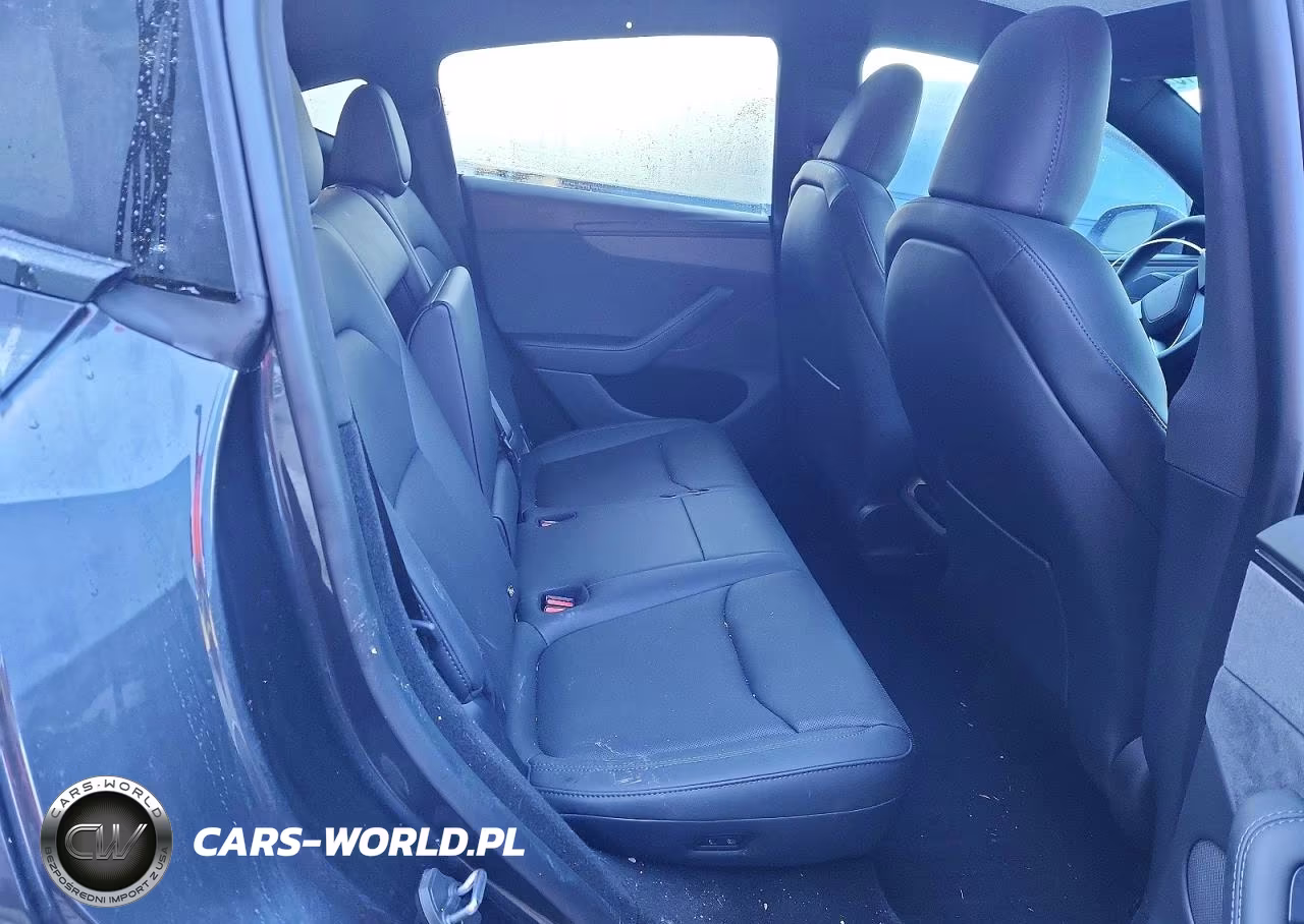 2026 Tesla Model Y VIN:7SAYGDEDXTF680001 - 10