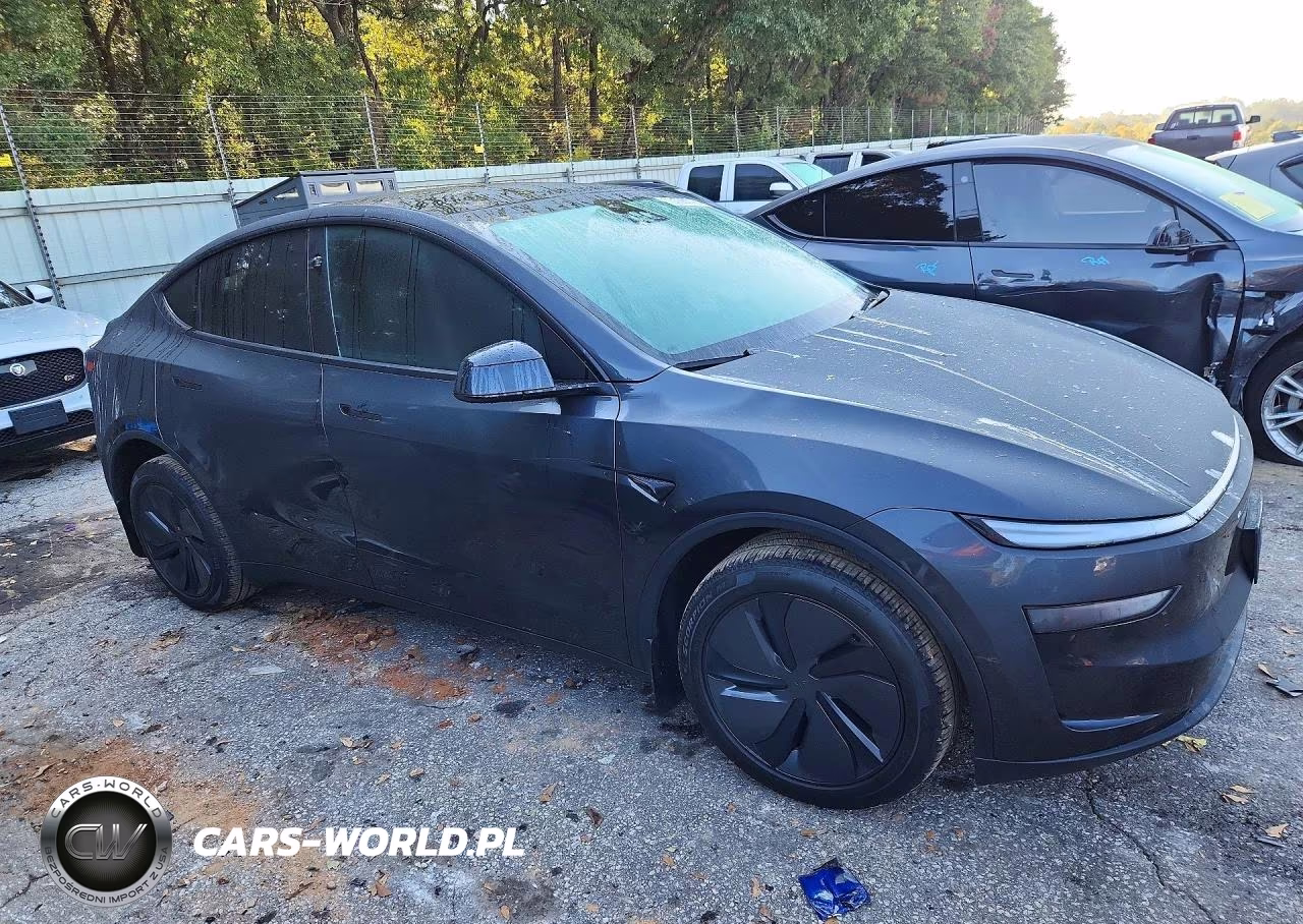 2026 Tesla Model Y VIN:7SAYGDEDXTF680001 - 4