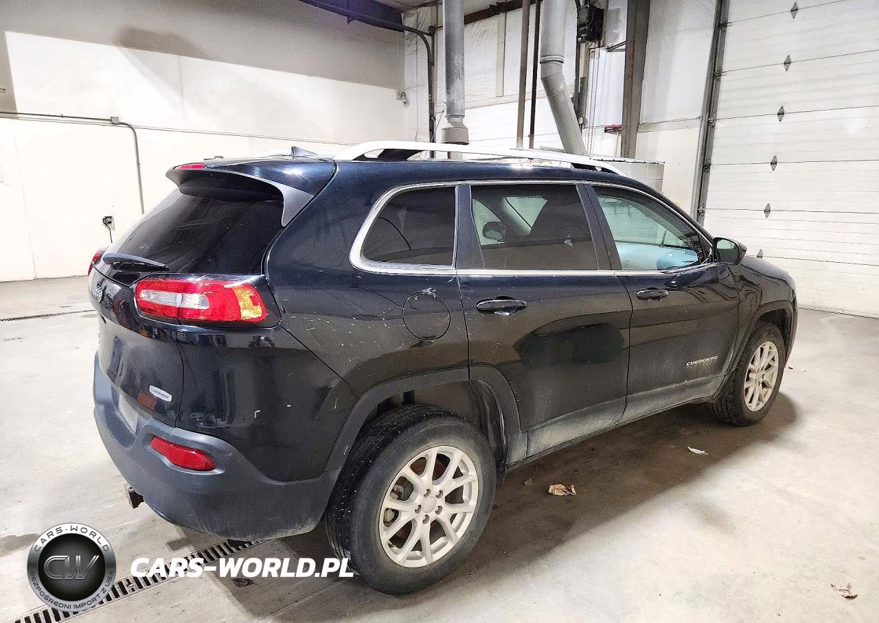 2017 Jeep Cherokee Latitude VIN:1C4PJMCB2HW584135 - 3