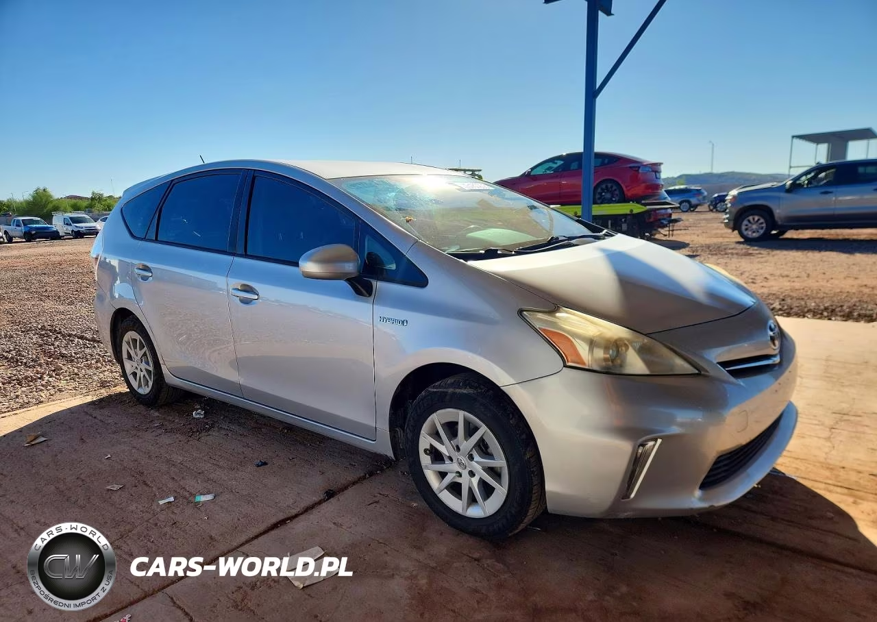 2013 Toyota Prius V Two VIN:JTDZN3EU4D3257348 - 4