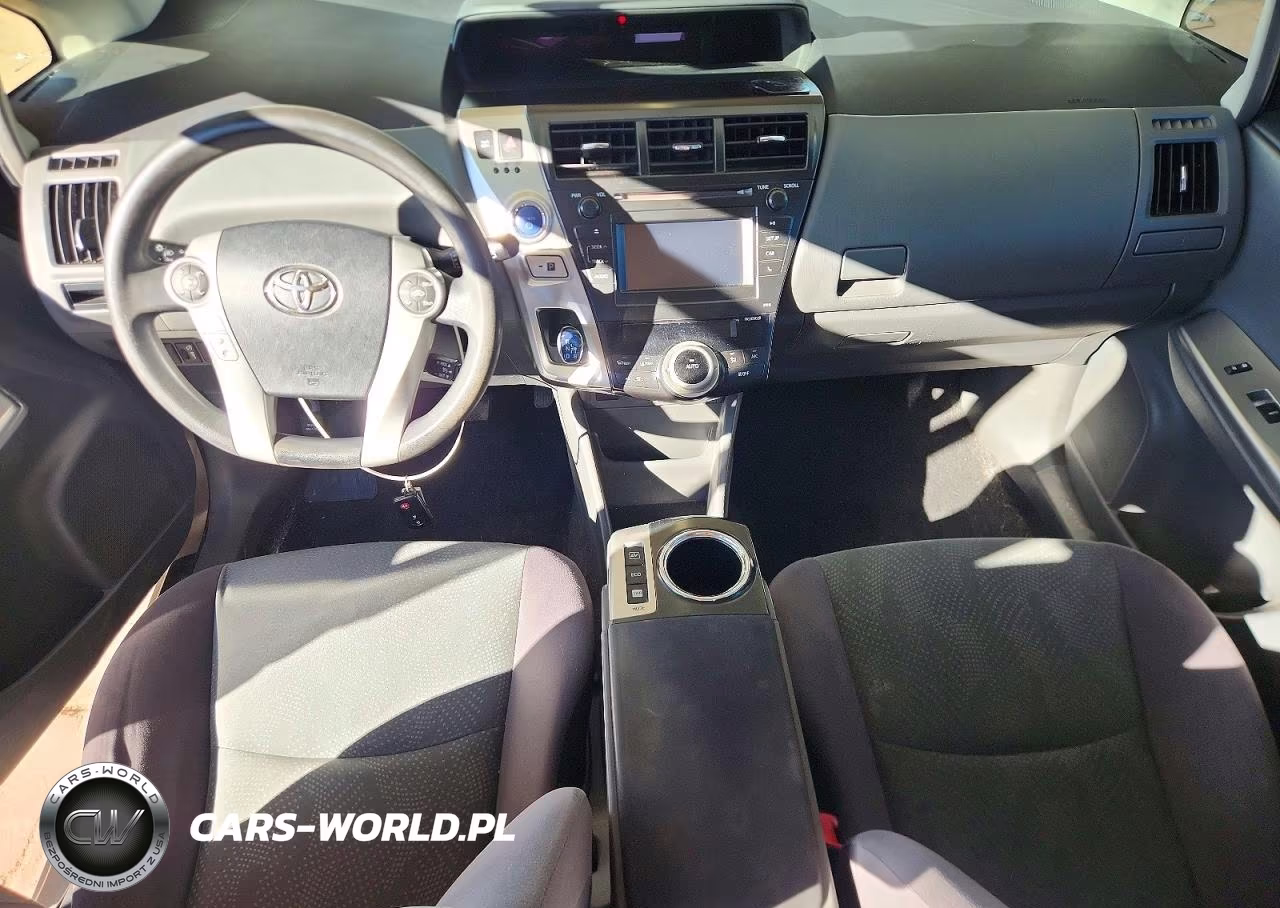 2013 Toyota Prius V Two VIN:JTDZN3EU4D3257348 - 8