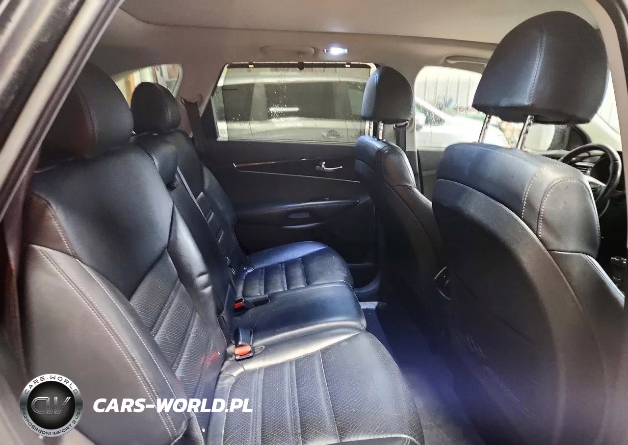 2018 Kia Sorento Ex VIN:5XYPHDA5XJG419932 - 11