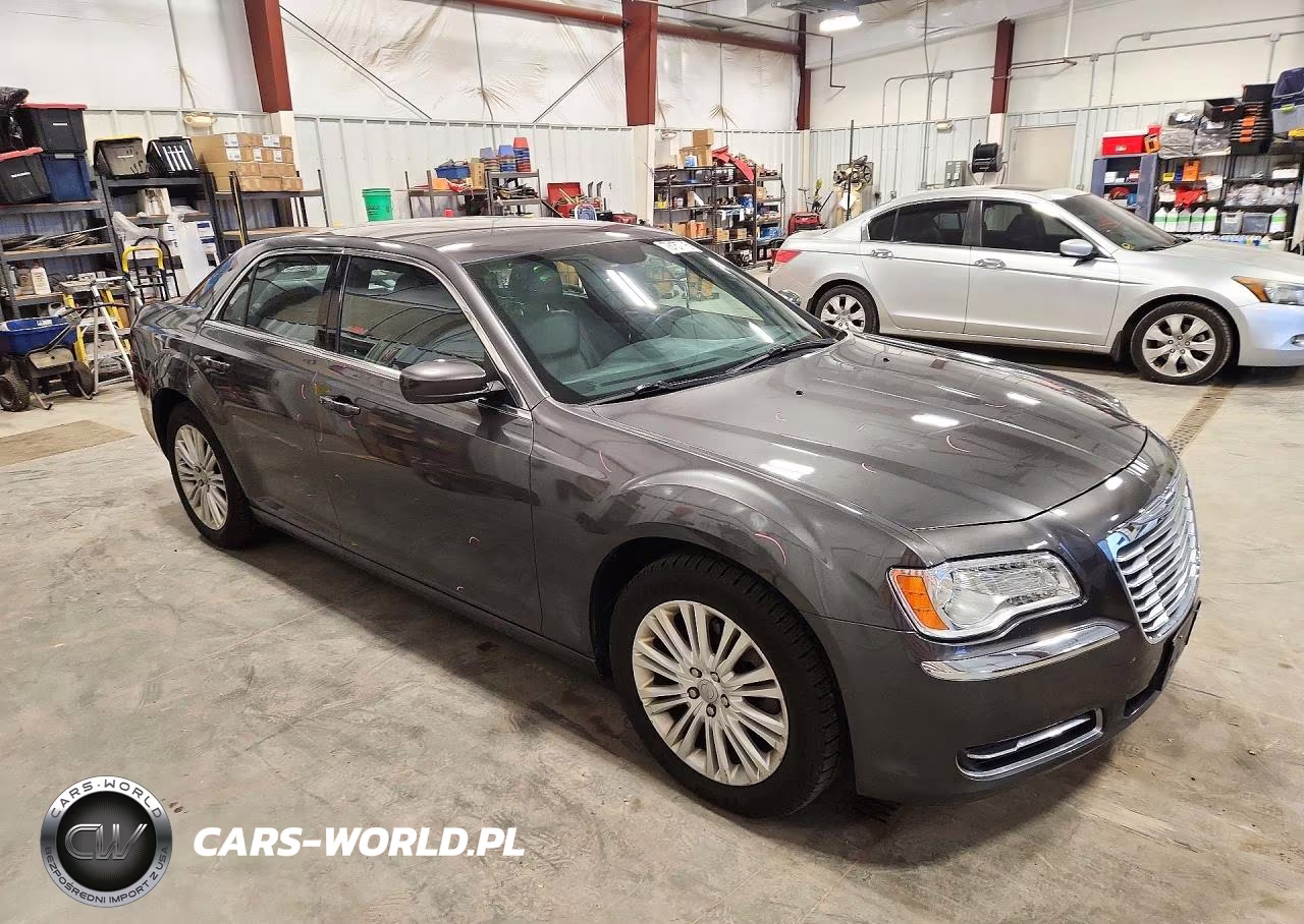 2014 Chrysler 300 VIN:2C3CCARG9EH328003 - 4