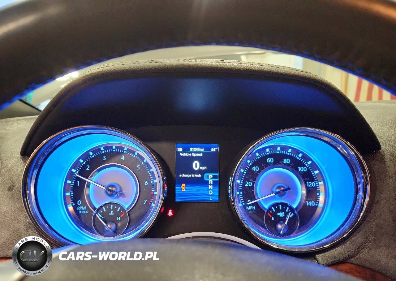 2014 Chrysler 300 VIN:2C3CCARG9EH328003 - 9