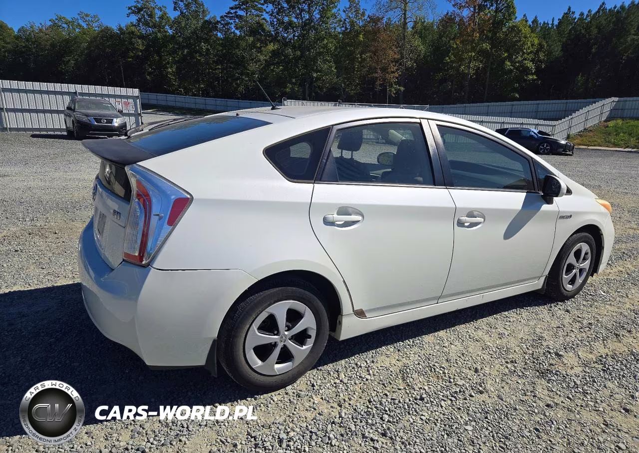 2012 Toyota Prius Two VIN:JTDKN3DU2C1518702 - 3
