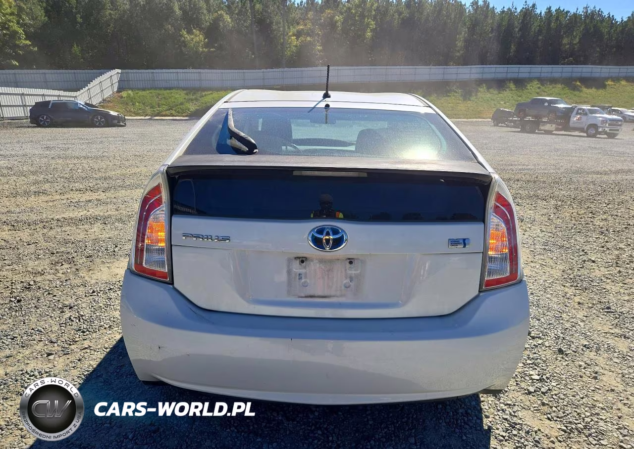 2012 Toyota Prius Two VIN:JTDKN3DU2C1518702 - 6