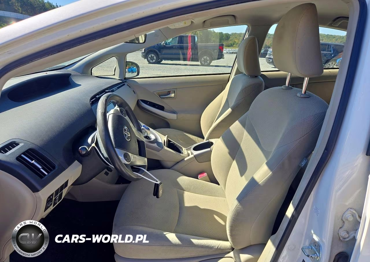 2012 Toyota Prius Two VIN:JTDKN3DU2C1518702 - 7